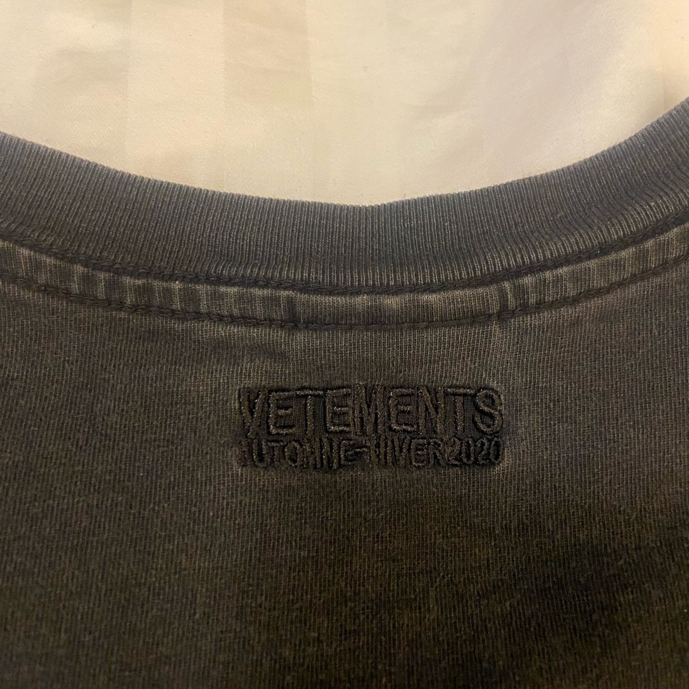 Vetements Charcoal Tee with White Logo - Picture 6 of 8